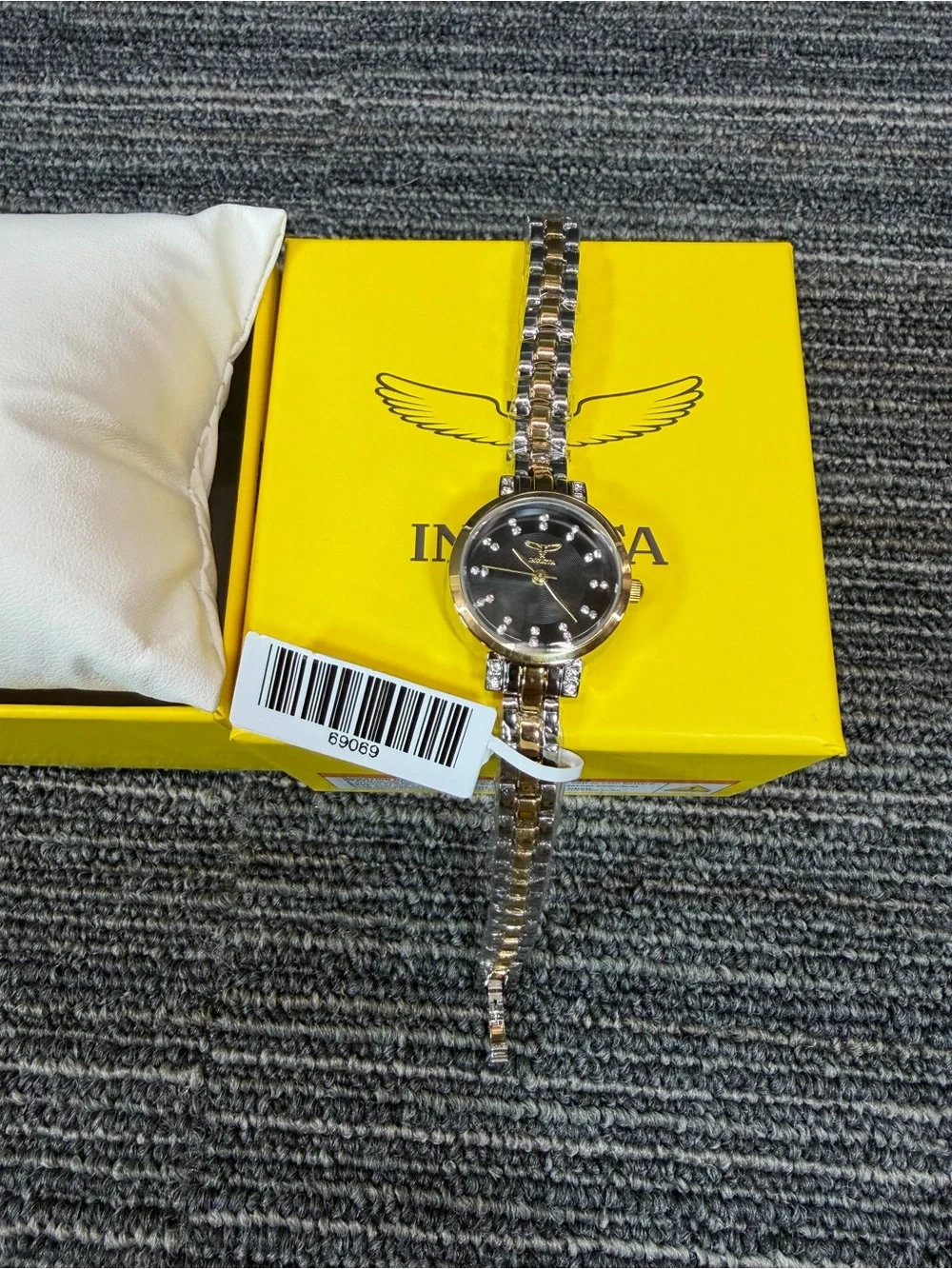 Invicta 69069 model
